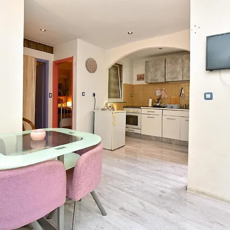 Ferienwohnung Fuer 3 Personen Ca 40 Qm In Pula, Istrien Istrische Riviera - B52735 Apartment