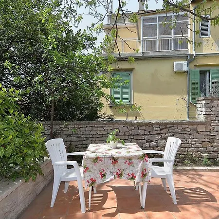 Ferienwohnung Fuer 3 Personen Ca 40 Qm In Pula, Istrien Istrische Riviera - B52735