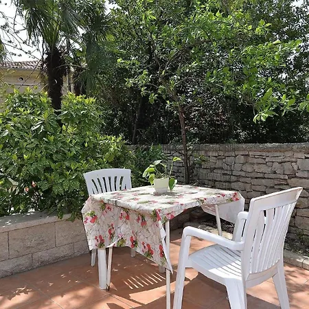 Ferienwohnung Fuer 3 Personen Ca 40 Qm In Pula, Istrien Istrische Riviera - B52735